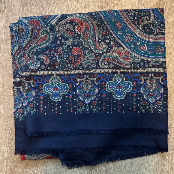 Colorful Patterned Scarves Set - Picture 3 of 7